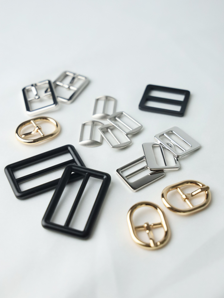 CapsAccessories1